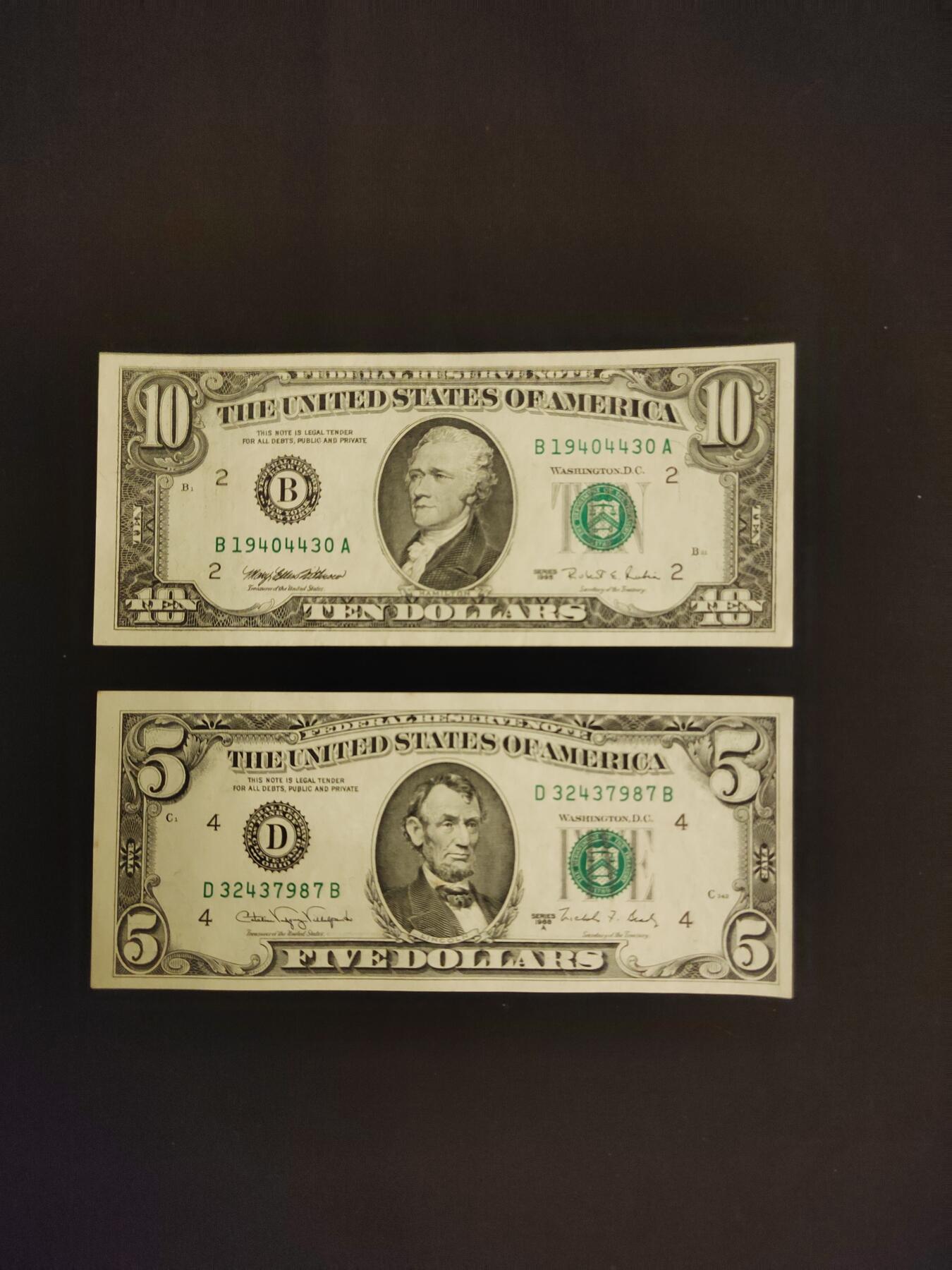 小头美元两张，全新未流通