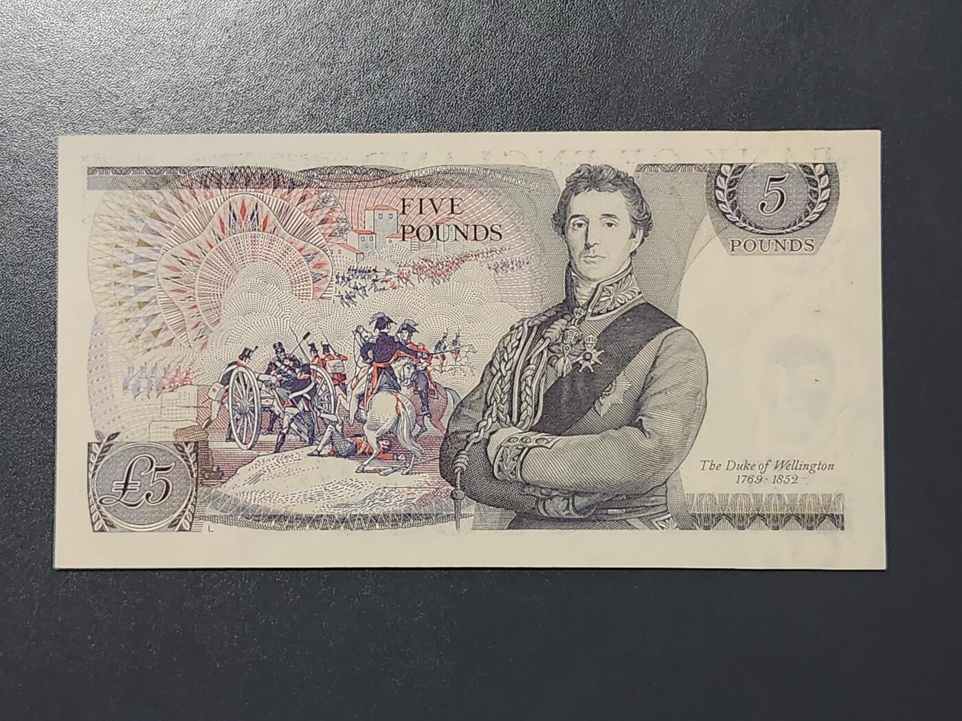 2月15号晚上8点 外国纸币自动截拍第26场 英國紙幣 D序列 5磅 70年代 Page簽名較早期 新品有针眼