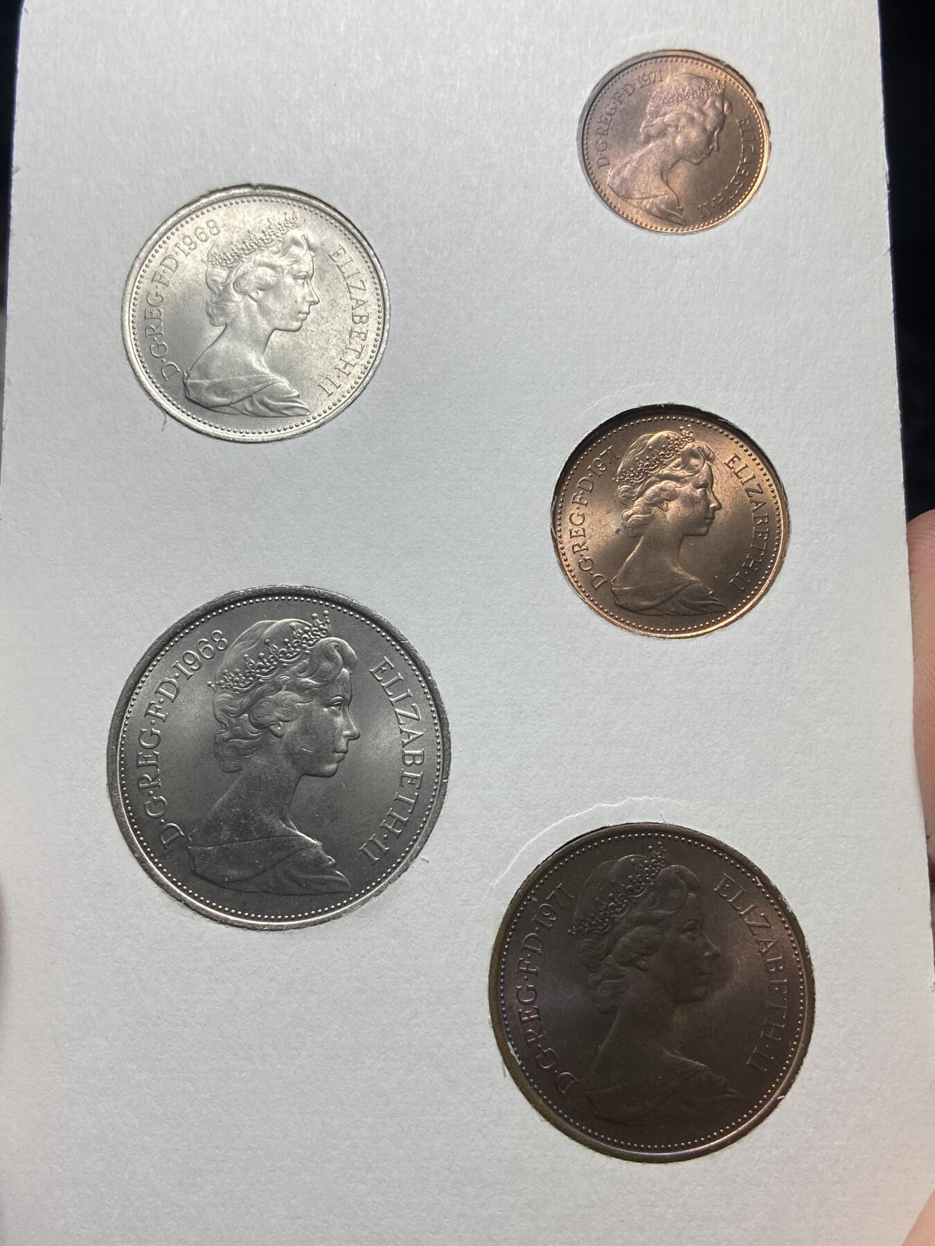 2026年第二十七场(总第一百九十六场）外国好品散币场(免佣金) 英国🇬🇧十进制首发年原册套币5枚