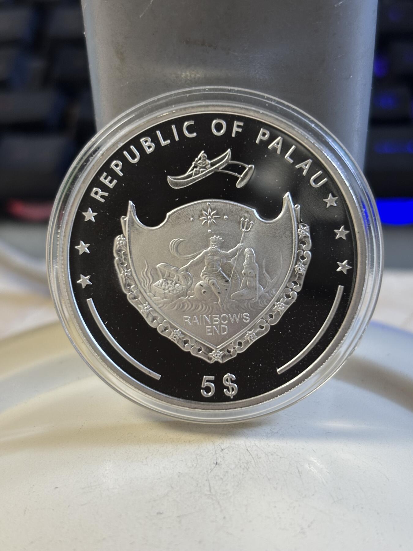 第191期拍卖 帕劳2008年珍珠系列镶嵌实体深海蓝珍珠纪念彩银币，925银，25克，发行2500枚，有氧化