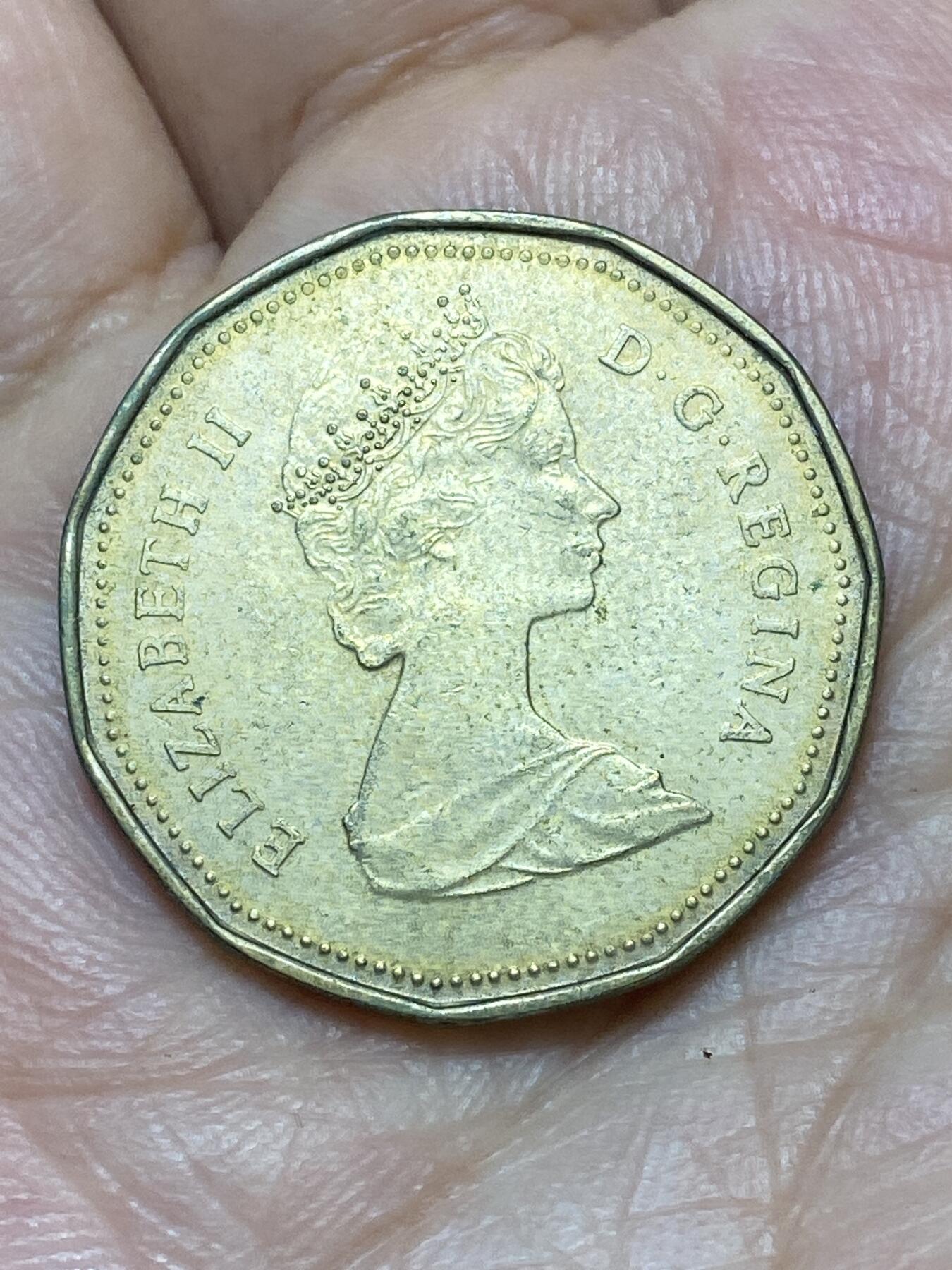 2026年第二十七场(总第一百九十六场）外国好品散币场(免佣金) 加拿大🇨🇦1987年1元(伊丽莎白二世中年花冠，浅浮雕版)