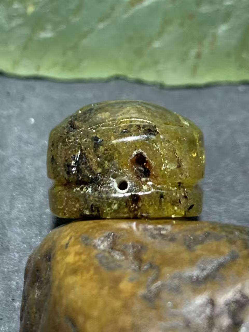 天然通货乌克兰蜜蜡雕刻龟壳寓意，富甲天下，一个，