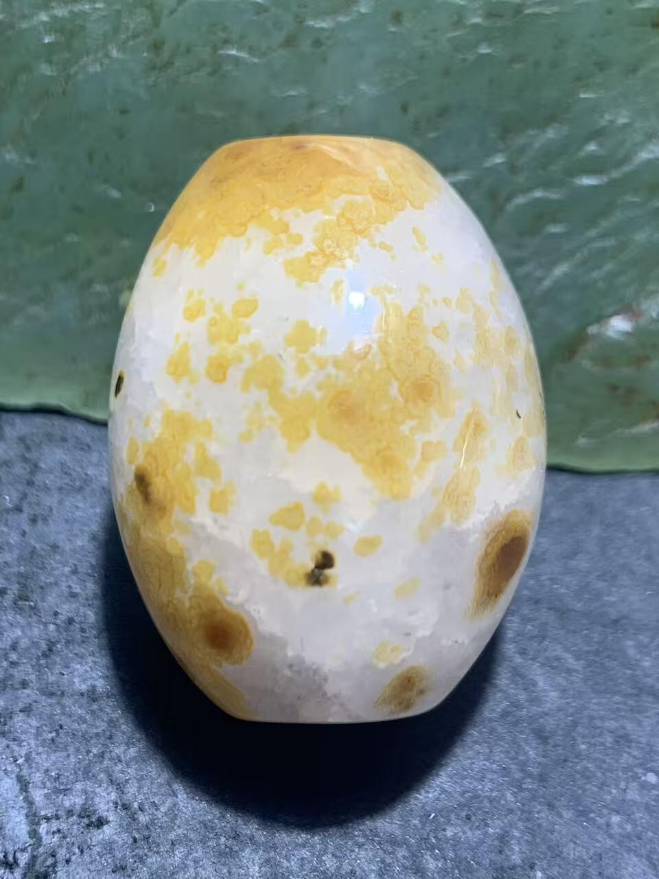 精美冰飘战国红玛瑙随形大桶珠一颗！