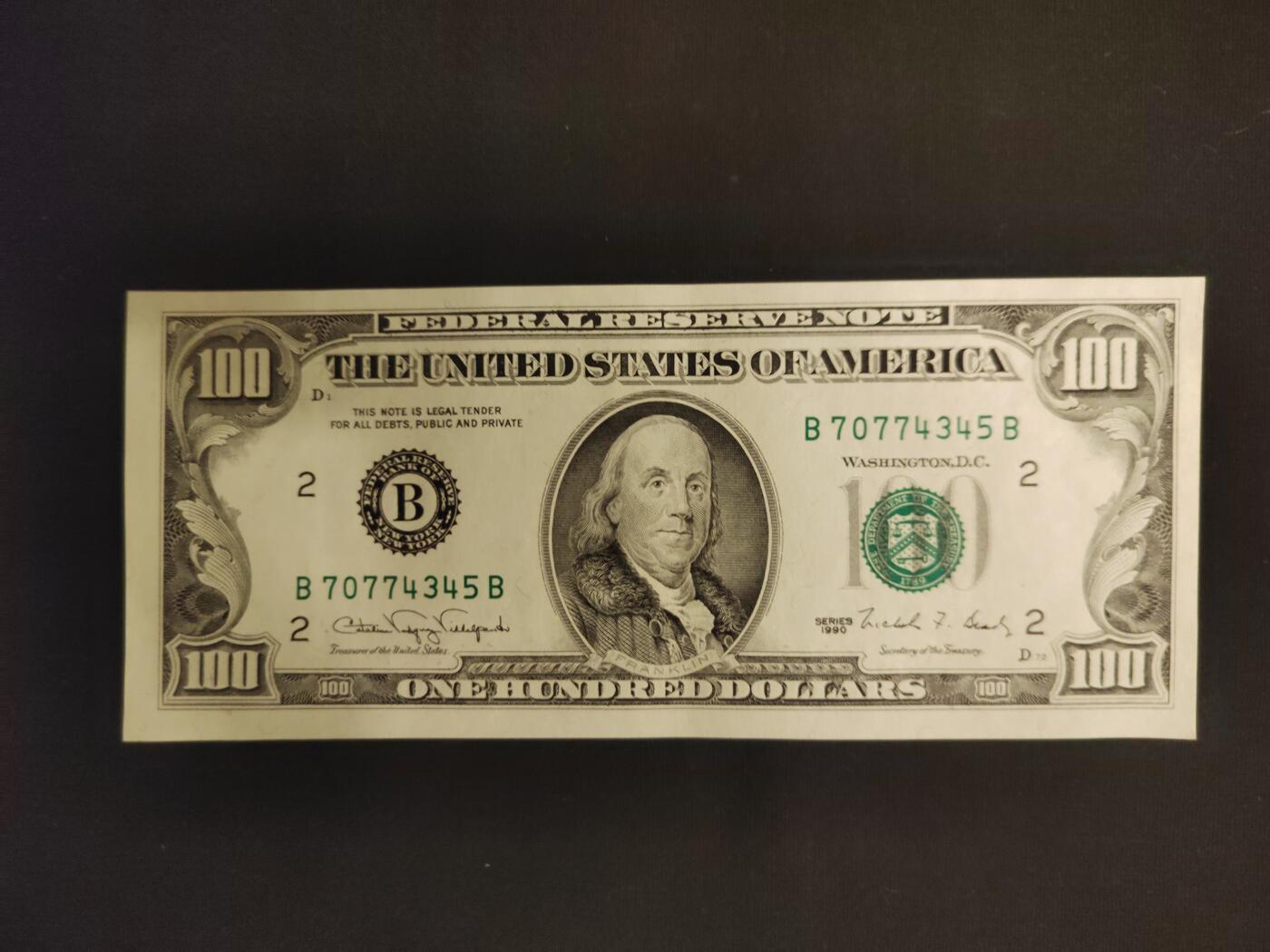 1990年100美元，品相AU