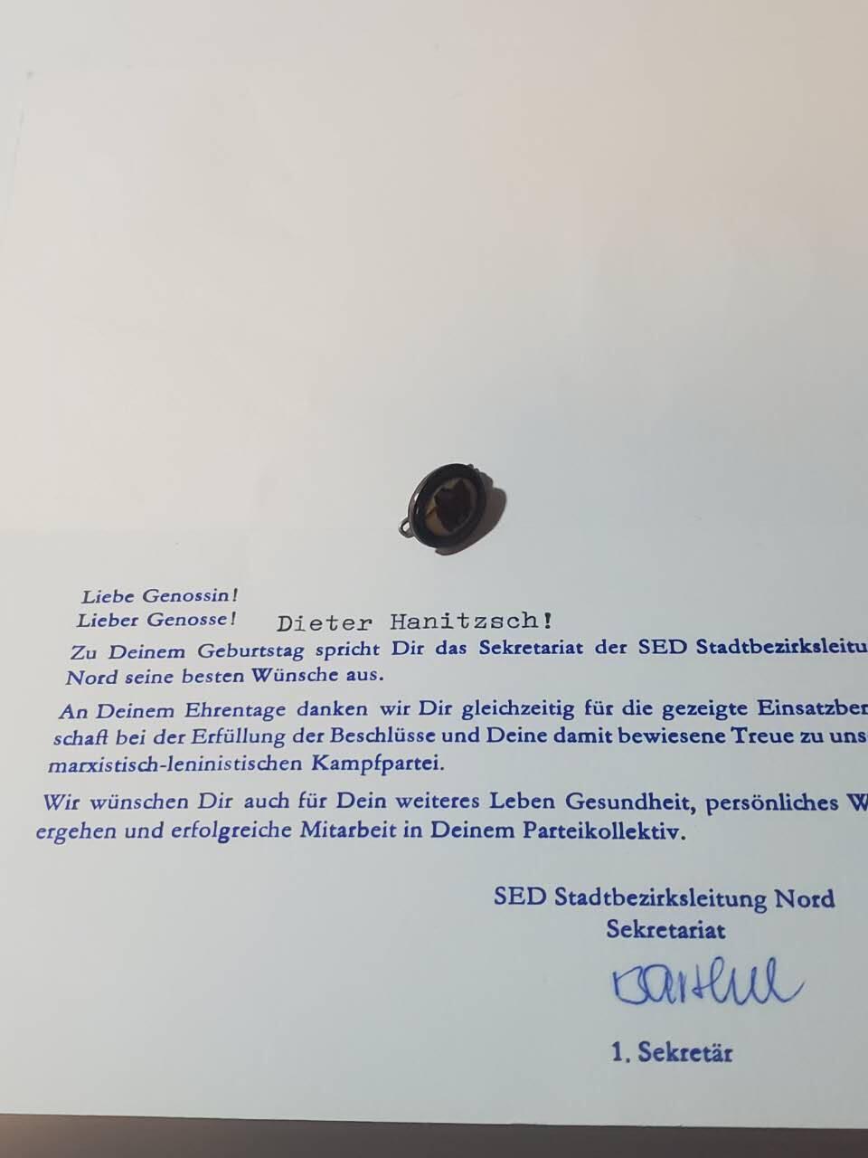 韵星假日军品类拍卖第41期 -- Rimey Holidays Militaria Auction 41 民主德国统一社会党党证章+统一社会党代表大会邀请函 好品邀请函少见