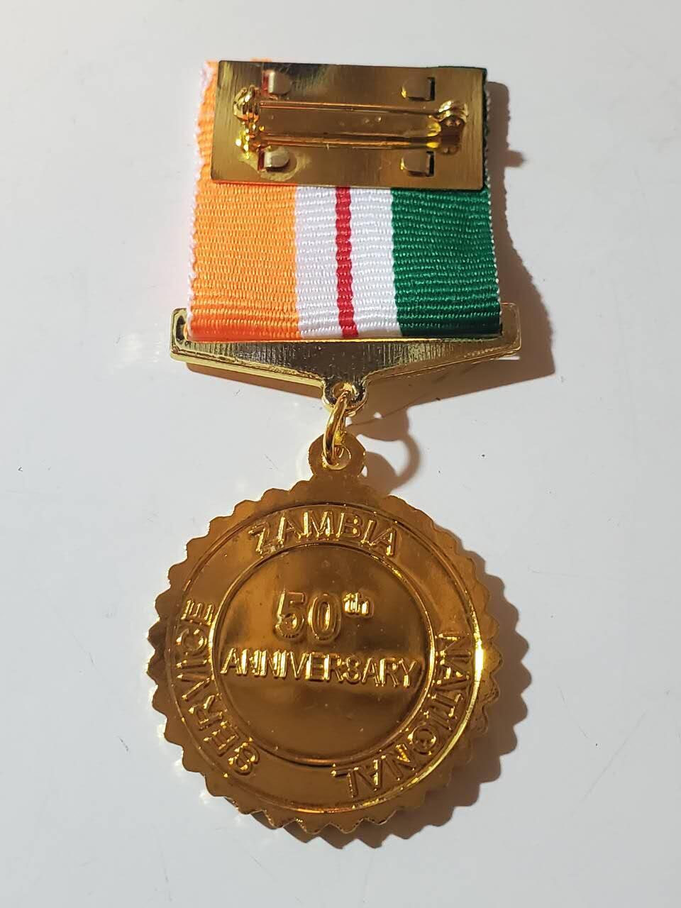 韵星假日军品类拍卖第41期 -- Rimey Holidays Militaria Auction 41 赞比亚共和国国家服务金僖奖章 铜镀金 少见国家 非常厚重 库存品相