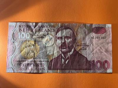 世界各国纸币拍卖 - 1992年 新西兰100元 实物图