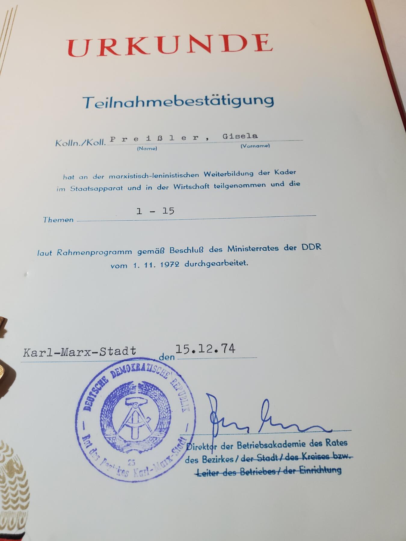 韵星假日军品类拍卖第41期 -- Rimey Holidays Militaria Auction 41 民主德国参与马克思列宁主义经济领域进修证书➕个人积极劳动分子奖章一套