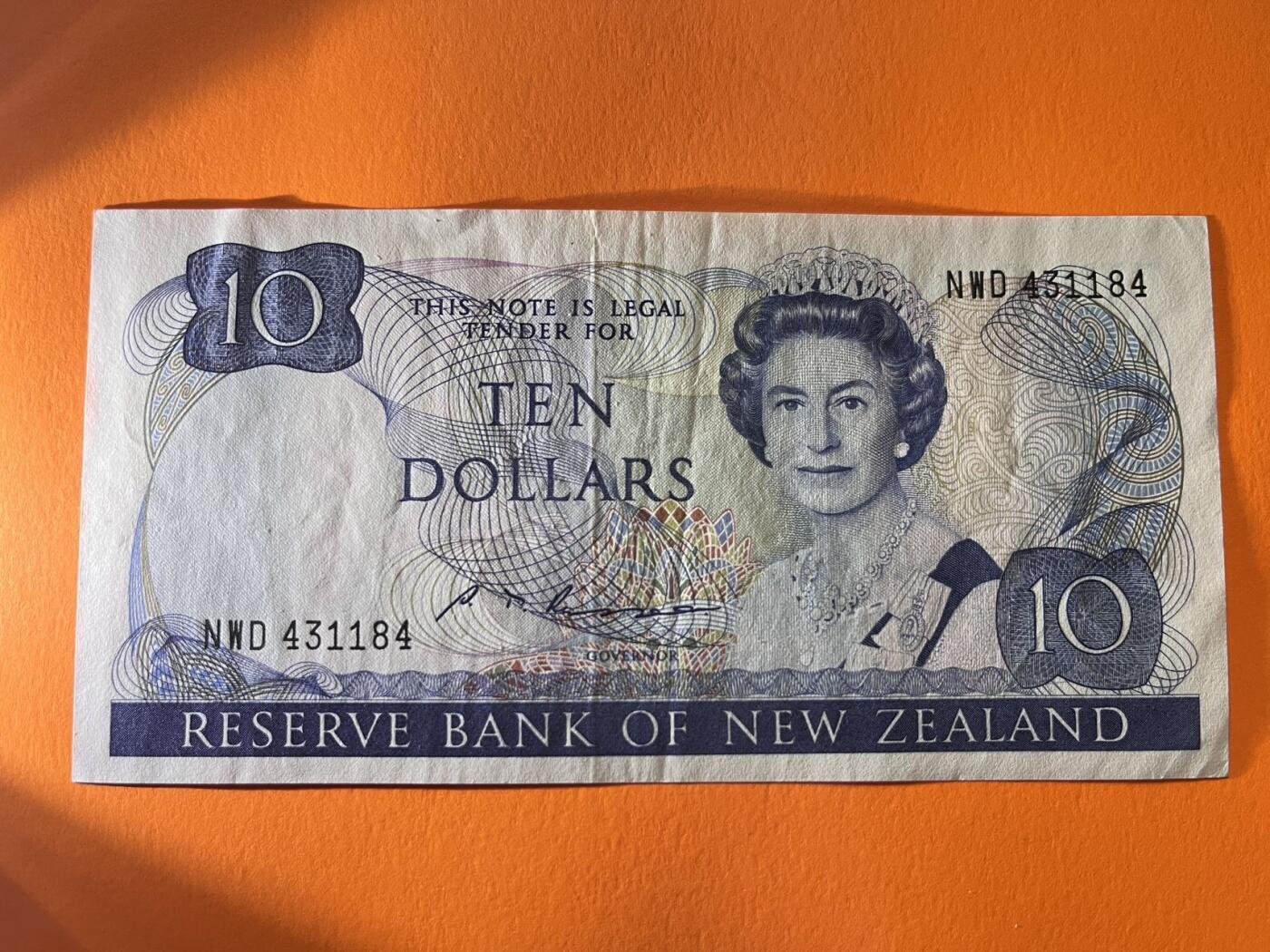 世界各国纸币拍卖 1985年 新西兰10元 实物图