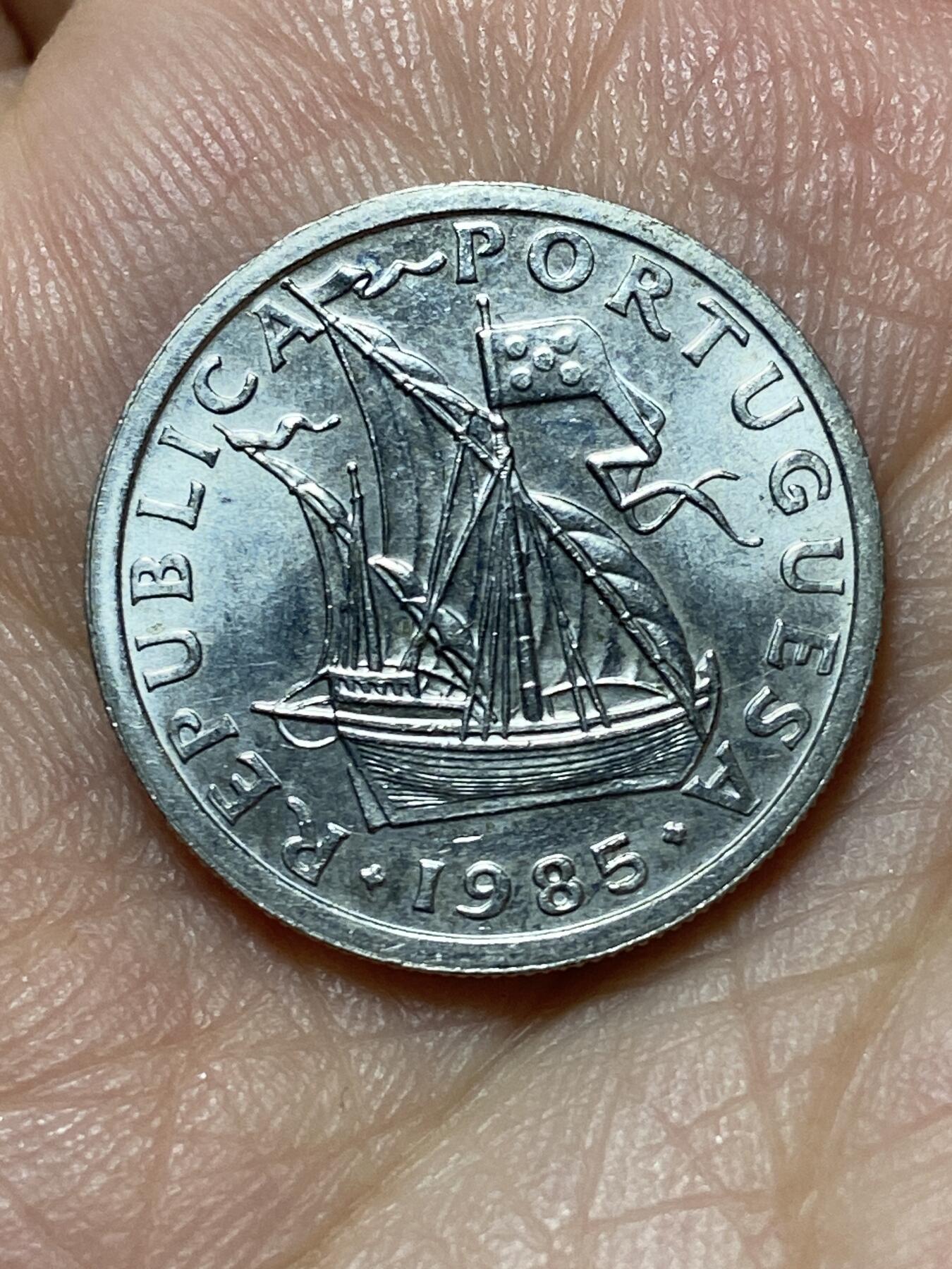 2026年第二十七场(总第一百九十六场）外国好品散币场(免佣金) 葡萄牙🇵🇹1985年2.5埃斯库多(共和国时期第五套)