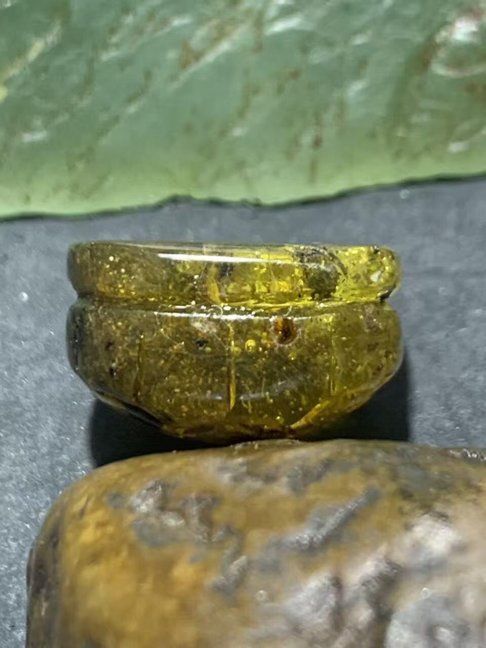 天然通货乌克兰蜜蜡雕刻龟壳寓意，富甲天下，一个，