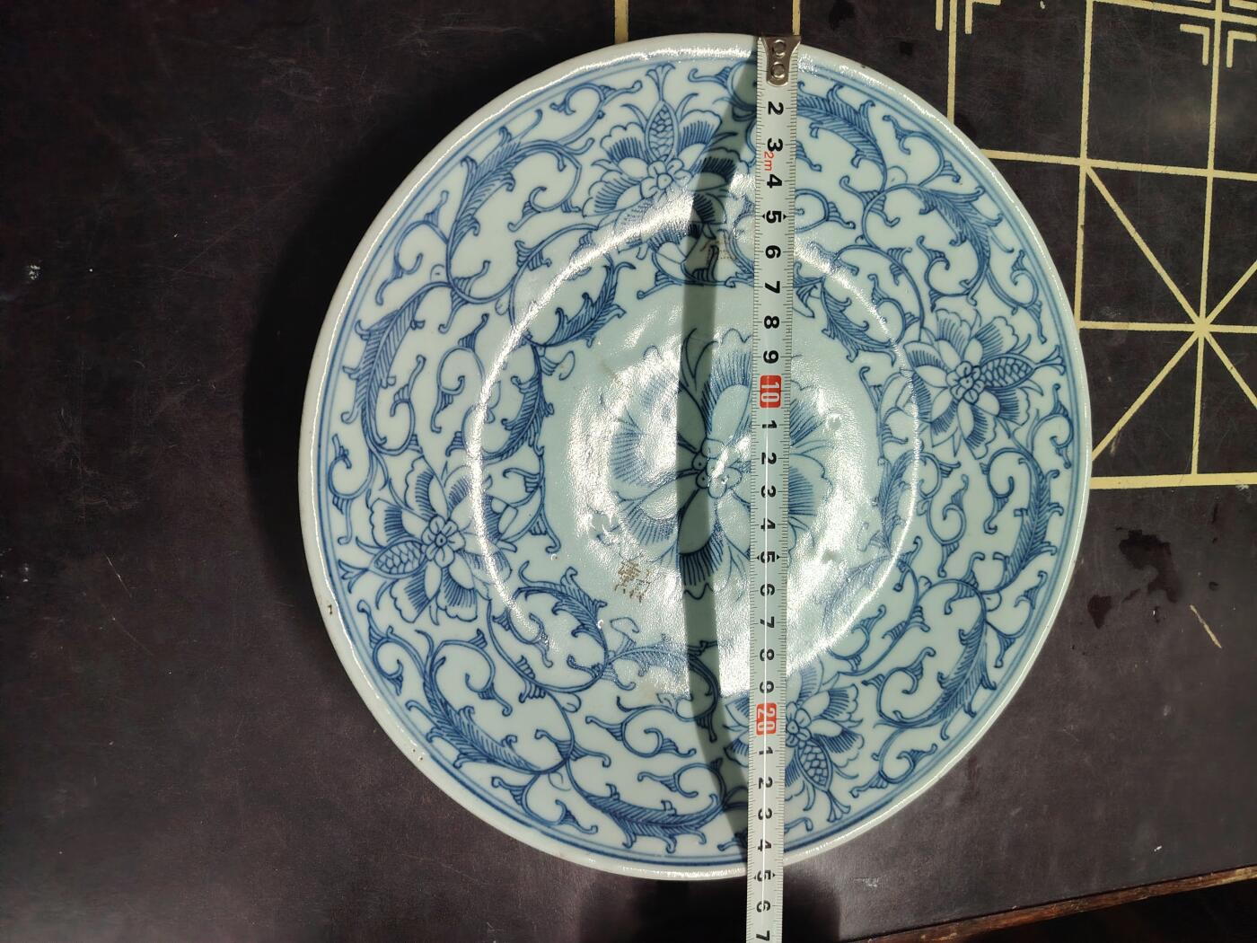 晚中清，青花缠枝花㚏纹盘，