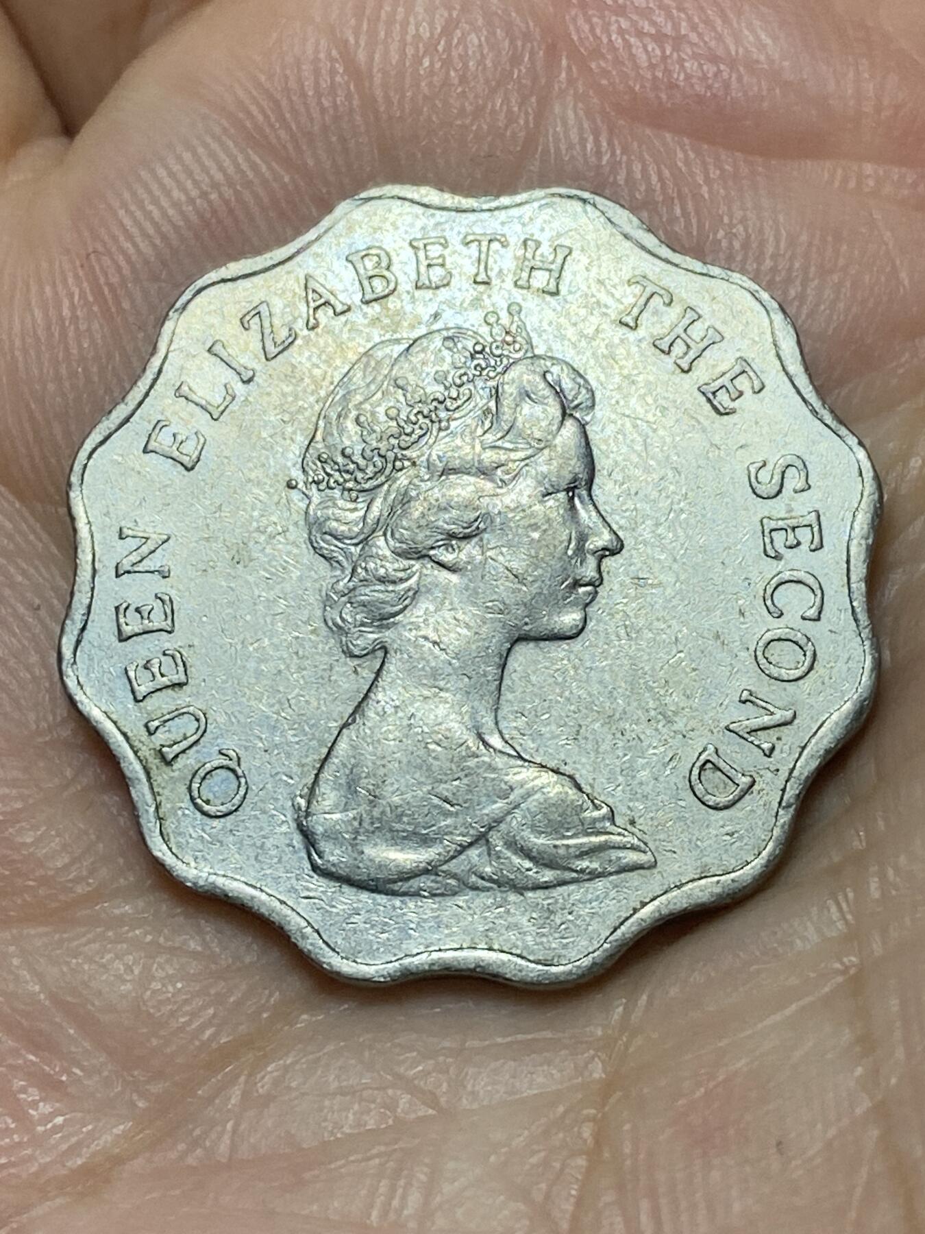 2026年第二十七场(总第一百九十六场）外国好品散币场(免佣金) 香港1981年2元(伊丽莎白二世中年花冠)