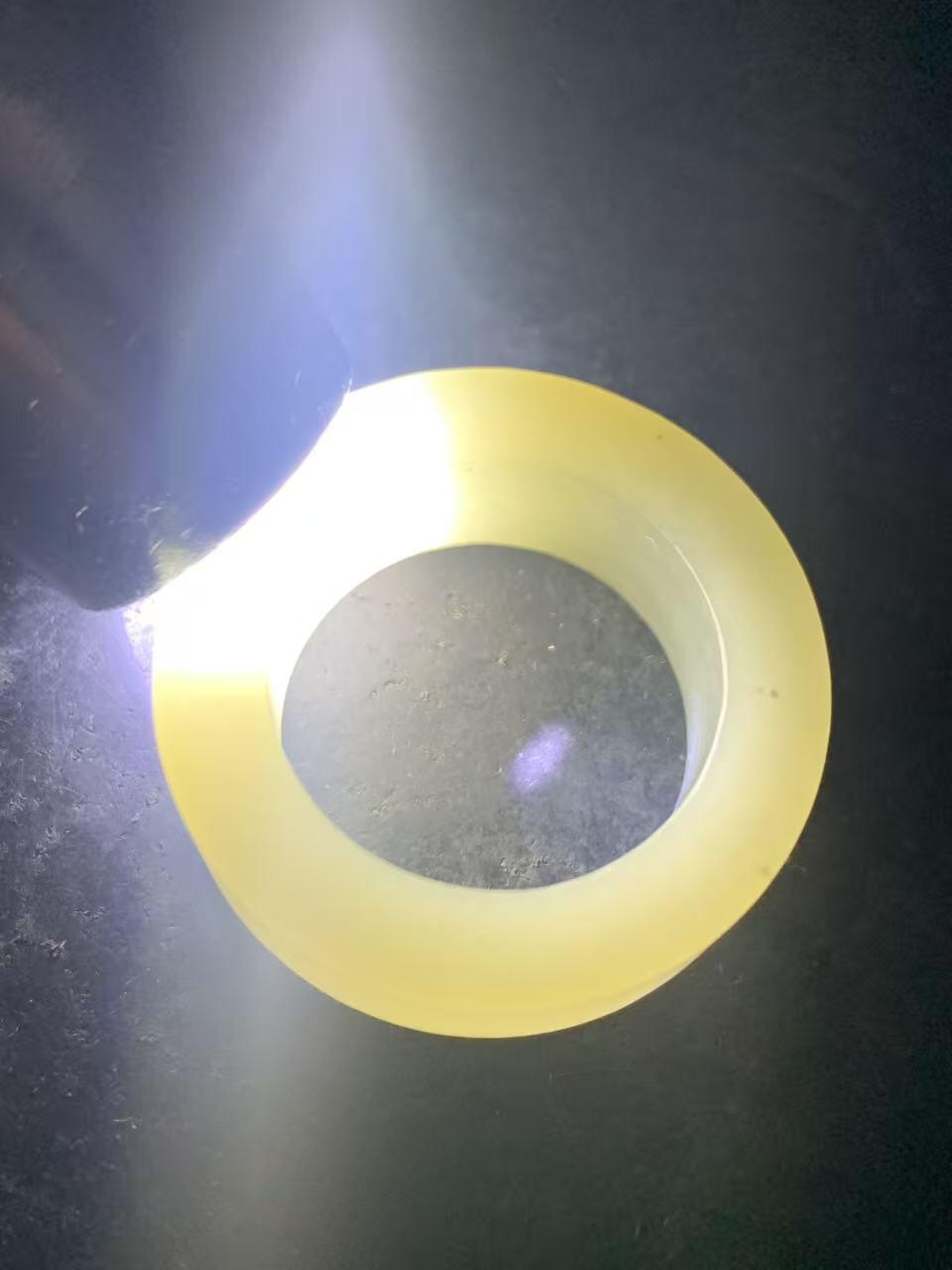 精美天然青海料和田玉扳指一个，