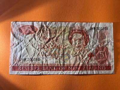世界各国纸币拍卖 - 新西兰5元 实物图