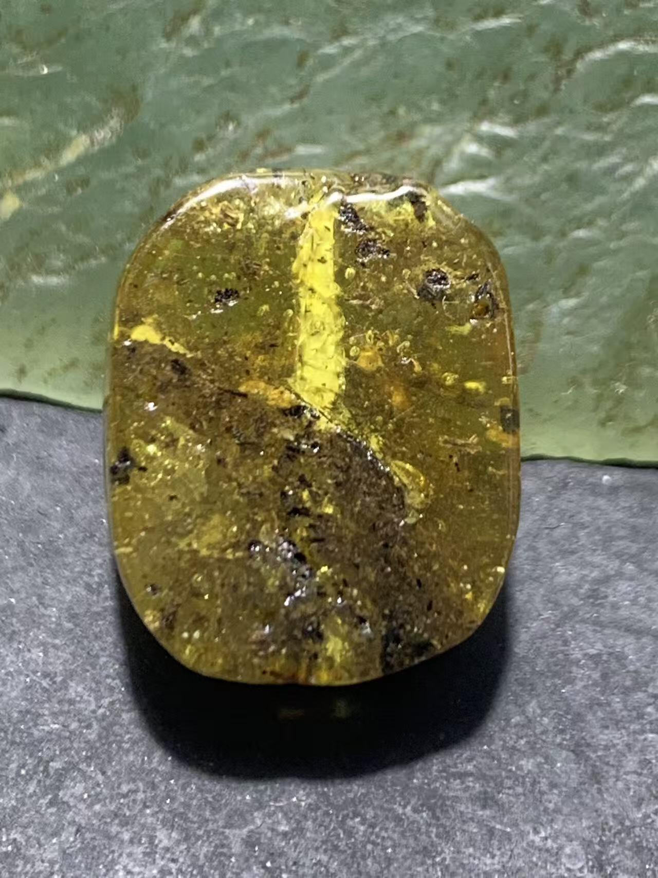 天然通货乌克兰蜜蜡雕刻龟壳寓意，富甲天下，一个，