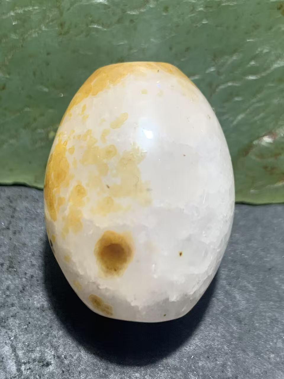 精美冰飘战国红玛瑙随形大桶珠一颗！