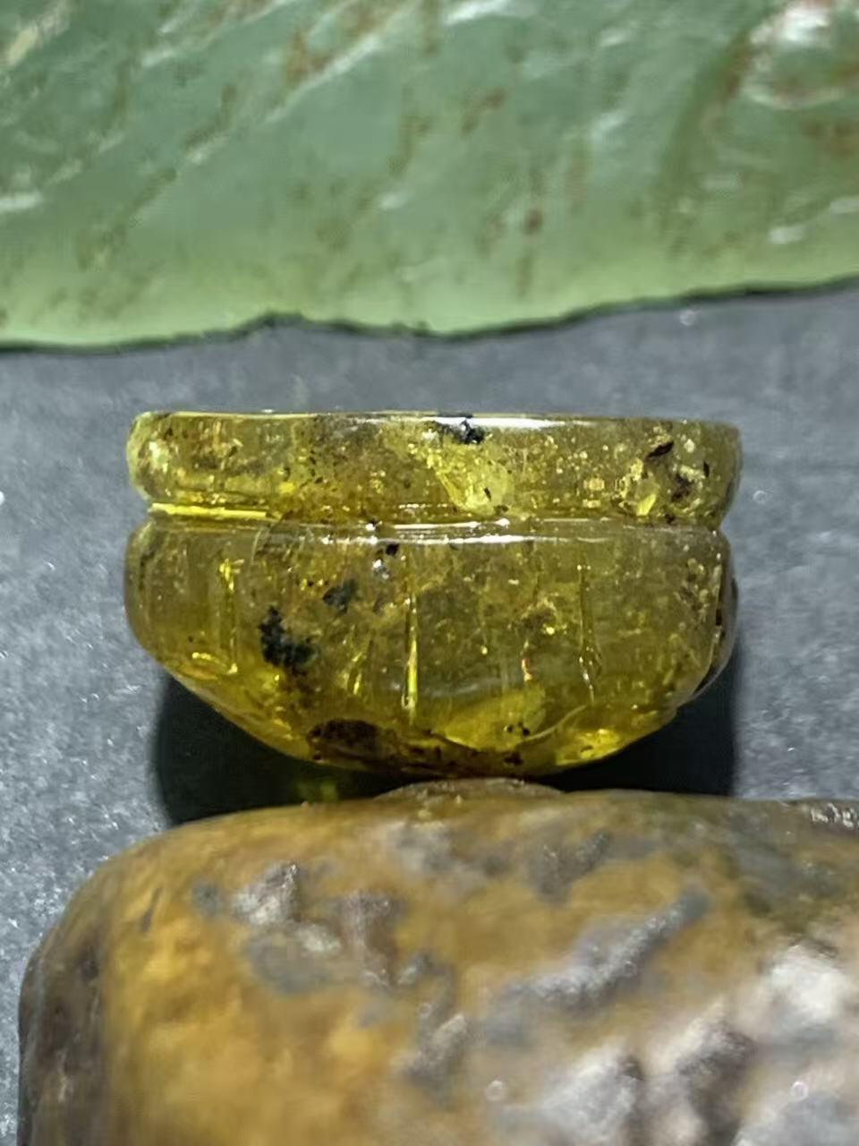 天然通货乌克兰蜜蜡雕刻龟壳寓意，富甲天下，一个，