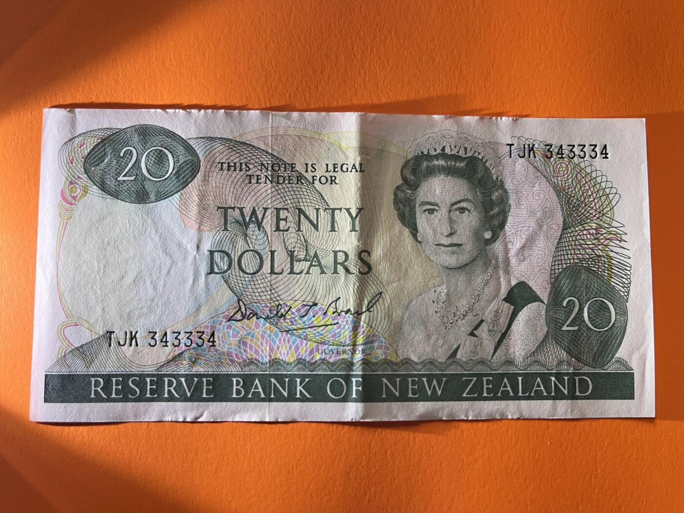 世界各国纸币拍卖 1989～92年 新西兰20元 实物图