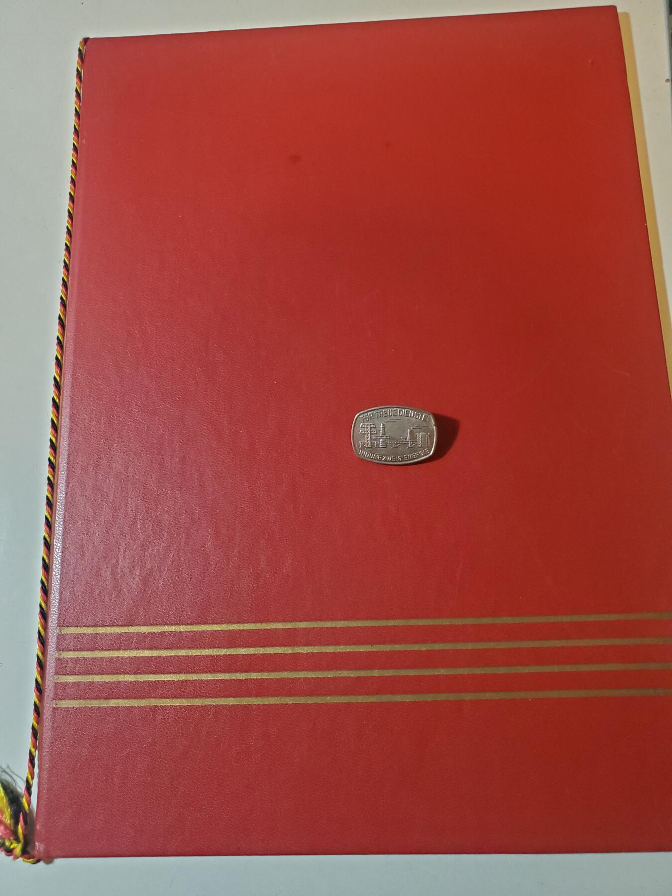 韵星假日军品类拍卖第41期 -- Rimey Holidays Militaria Auction 41 民主德国为国企服务证章证书+工业服务证章一套