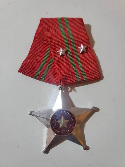 韵星假日军品类拍卖第41期 -- Rimey Holidays Militaria Auction 41 - 越南社会主义共和国二级战功勋章 越中战争时期软挂好品 需前线杀敌或者指挥小型战斗