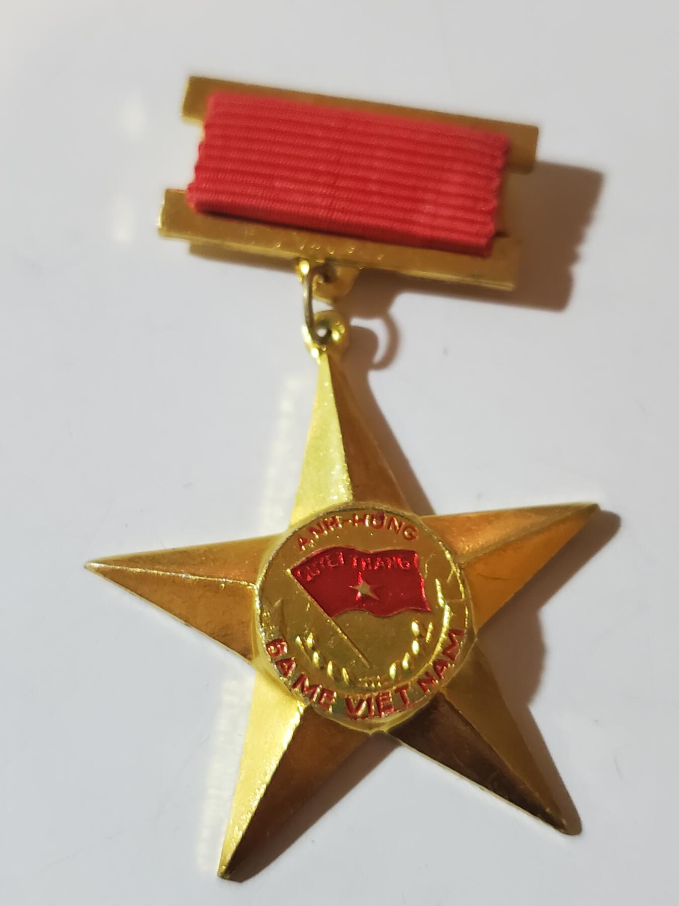 韵星假日军品类拍卖第41期 -- Rimey Holidays Militaria Auction 41 越南社会主义共和国英雄母亲奖章