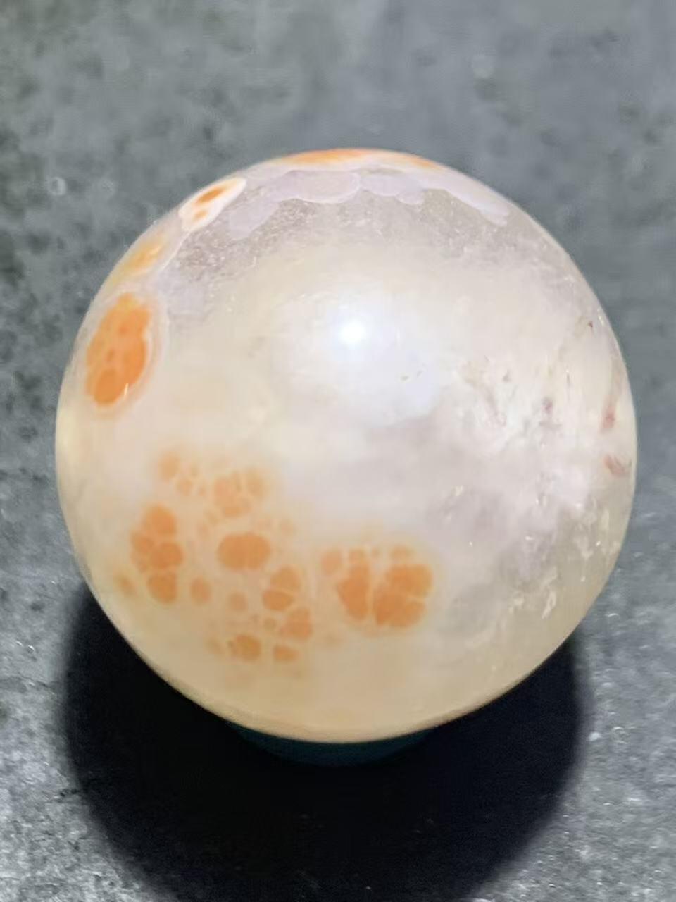 精美冰飘朱砂纹糖心料战国红玛瑙圆珠一颗！