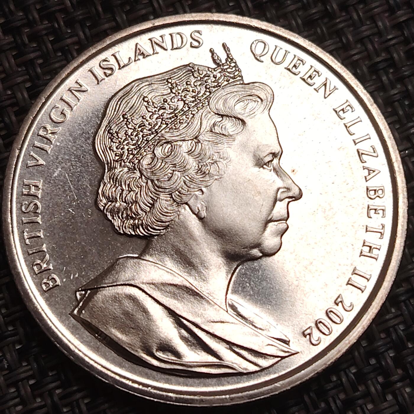 布加迪🐬～世界钱币(上海)🌾第 276 期 /  各国套币和散币 英属维尔京群岛 2002年 1元 女王加冕50周年纪念克朗币