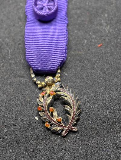 凯旋世界勋赏（持续上新中）（第22期新年大拍）（欢迎送拍）（对拍品有疑问请询问客服，不接受到手刀，出价默认拍品品相。请认真阅读拍卖规则！出价默认已认可！）（收到货请录制开箱视频，无视频概不处理问题。） - 珠宝版迷你军官级棕榈叶勋章