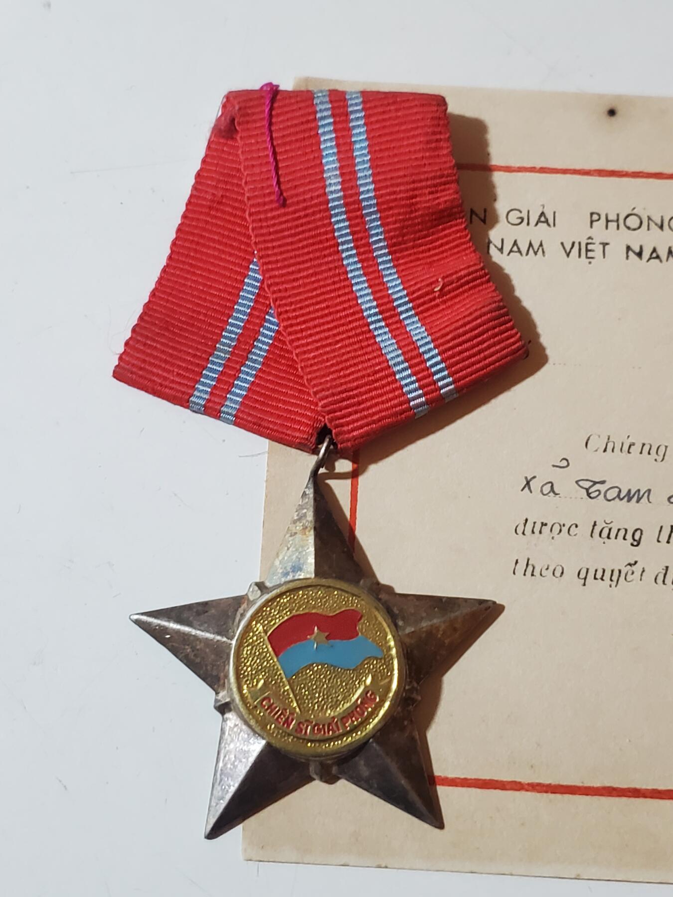 韵星假日军品类拍卖第41期 -- Rimey Holidays Militaria Auction 41 越南南方共和国（越共）二级解放战士勋章带证