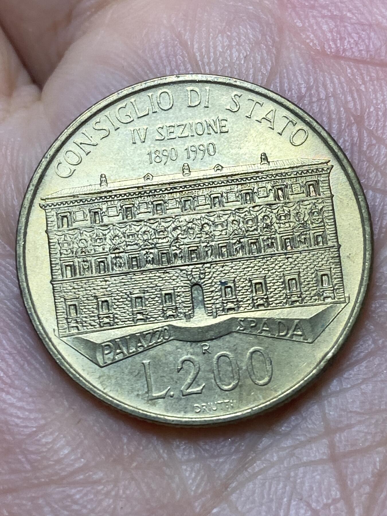 2026年第二十七场(总第一百九十六场）外国好品散币场(免佣金) 意大利🇮🇹1990年200里拉(国务院成立100周年纪念币)