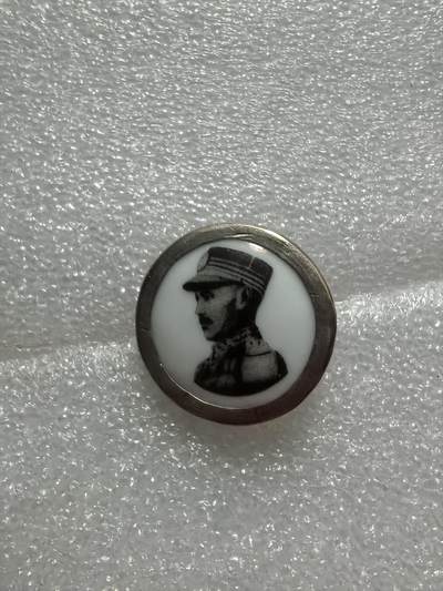 稀少五十年代纽扣章，银包铜，品见图自定，实物拍摄，按图发货，看好再拍 - 稀少五十年代纽扣章，银包铜，品见图自定，实物拍摄，按图发货，看好再拍