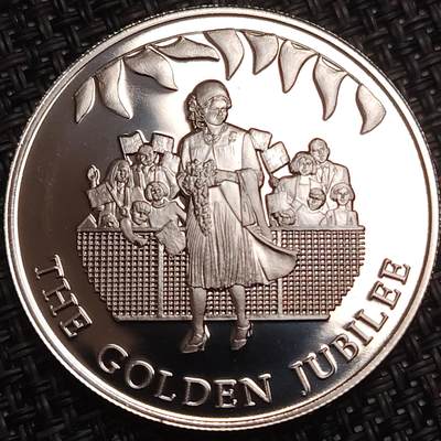 布加迪🐬～世界钱币(上海)🌾第 276 期 /  各国套币和散币 - 福克兰群岛🇫🇰 2002年 50便士 女王金禧纪念克朗币