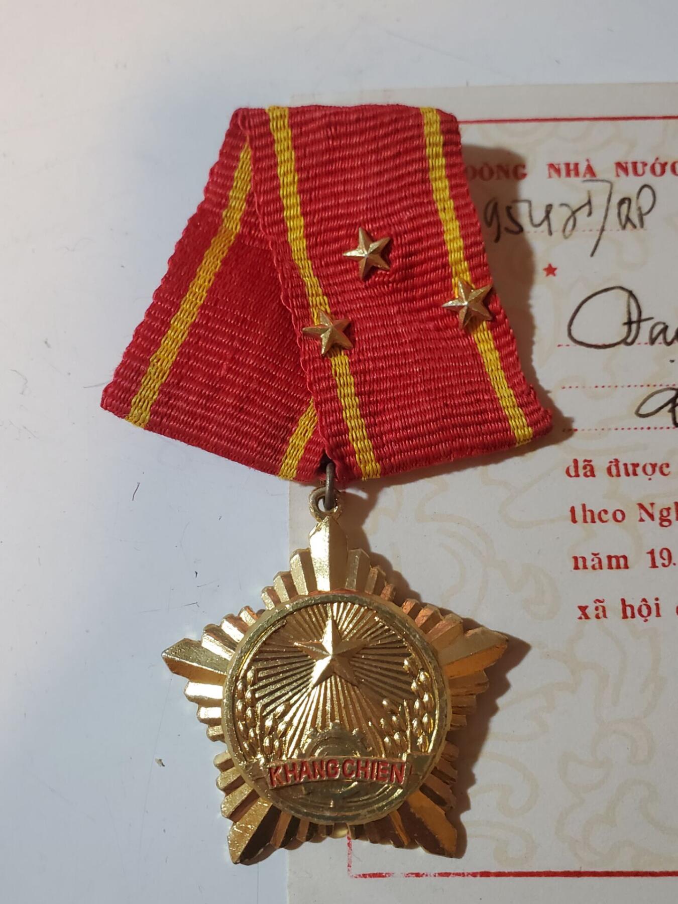 韵星假日军品类拍卖第41期 -- Rimey Holidays Militaria Auction 41 越南社会主义共和国一级抗战勋章带证