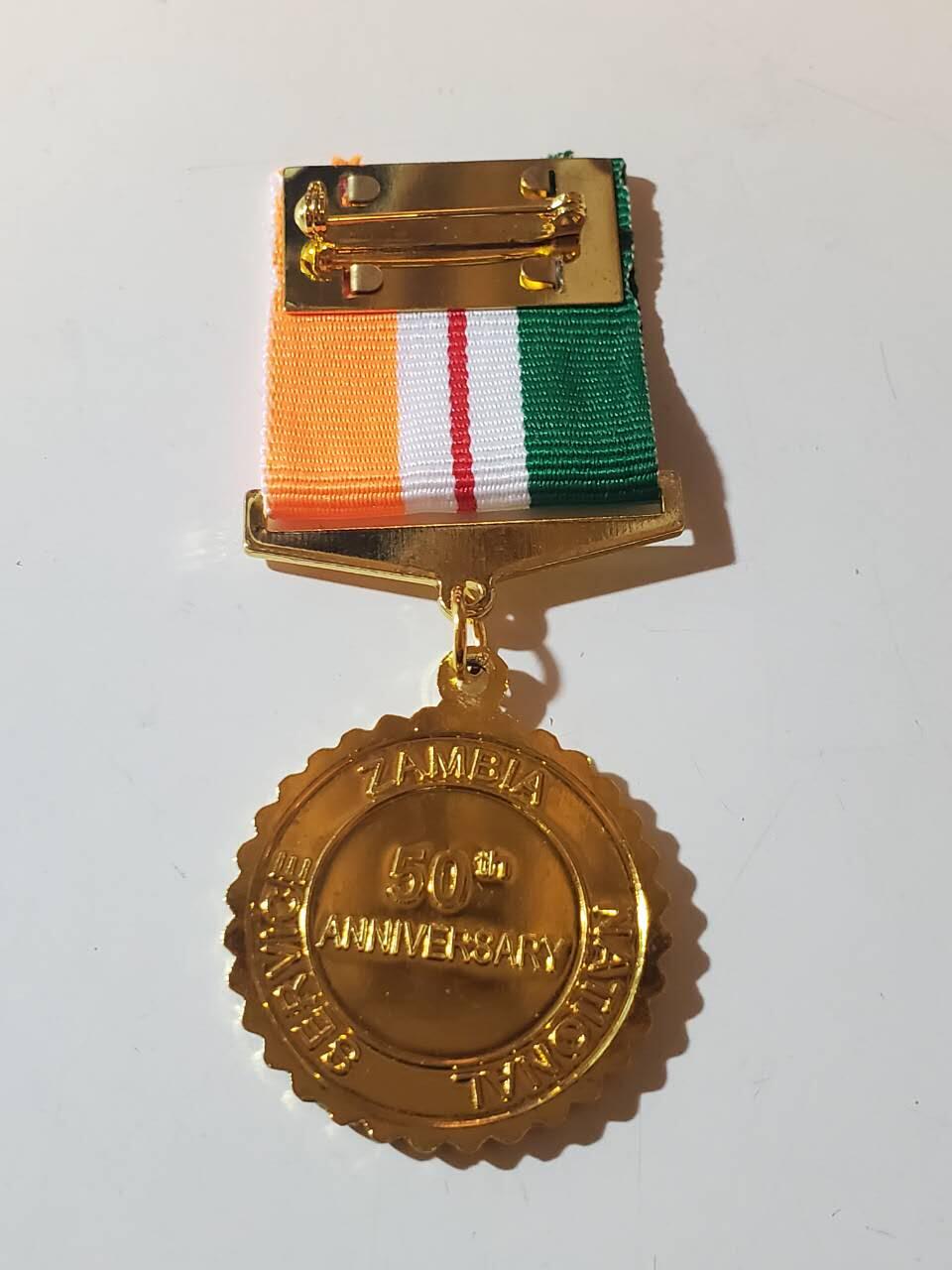 韵星假日军品类拍卖第41期 -- Rimey Holidays Militaria Auction 41 赞比亚共和国国家服务金僖奖章 铜镀金 少见国家 非常厚重 库存品相