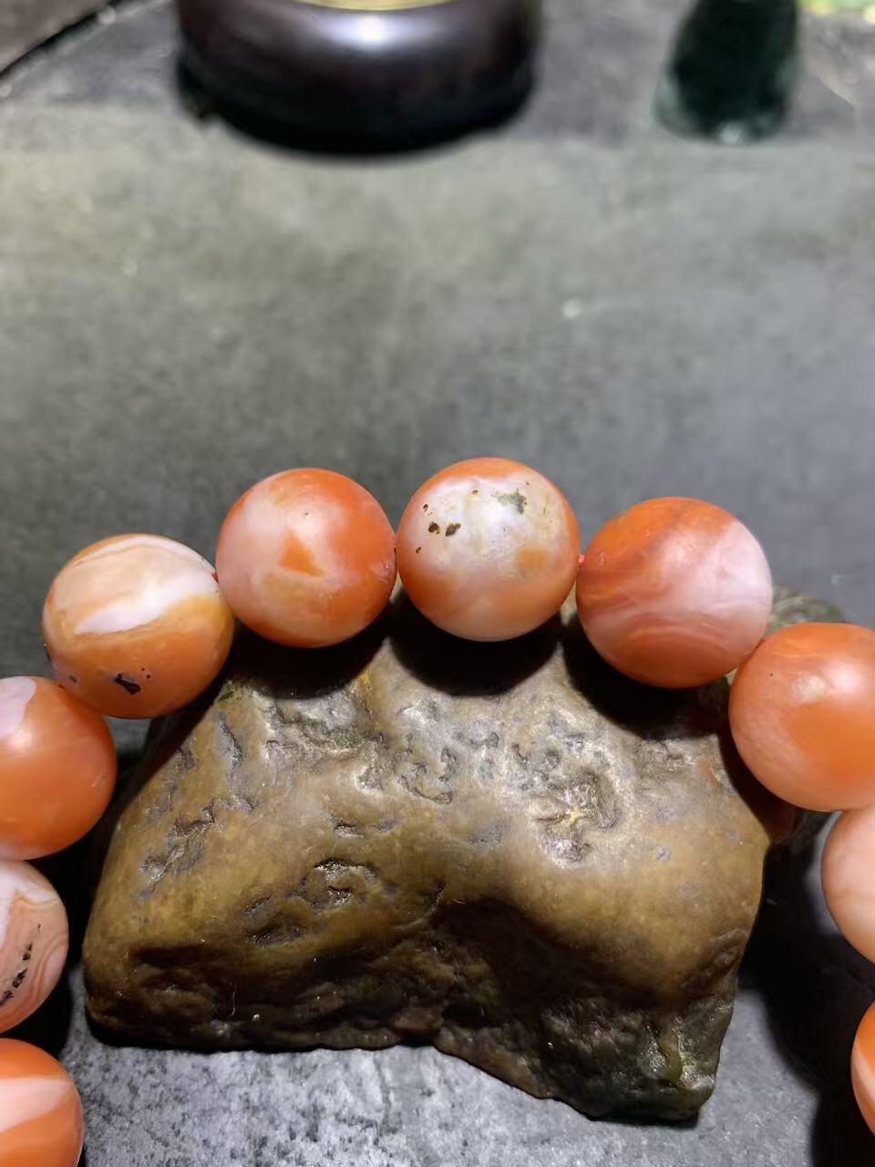 亚光原皮保山红白南红玛瑙单圈手串一条