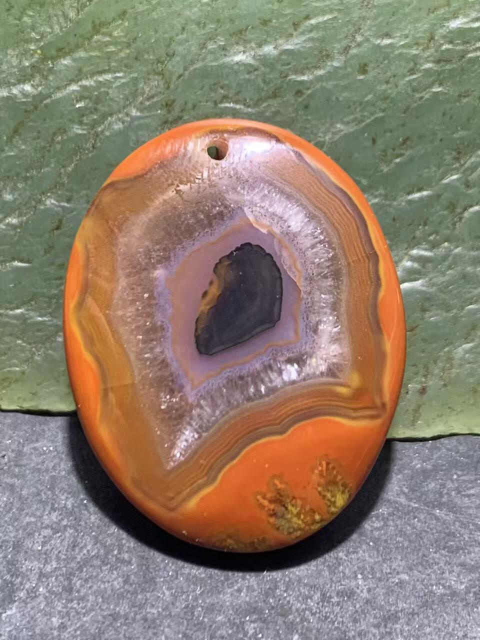 精美冰飘心天眼纹高玉化战国红玛瑙牌子，吊坠一个，