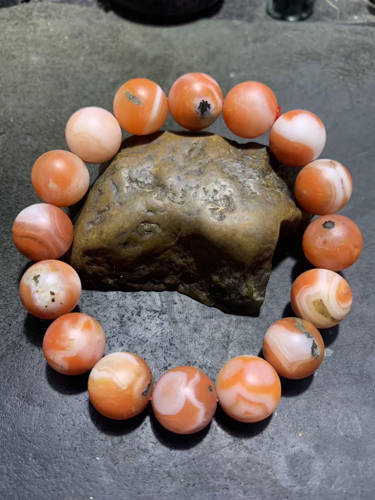 亚光原皮保山红白南红玛瑙单圈手串一条