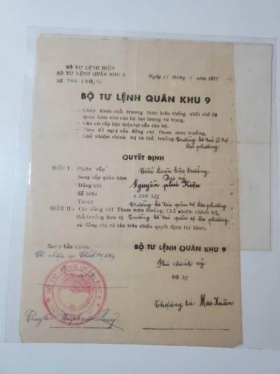 韵星假日军品类拍卖第41期 -- Rimey Holidays Militaria Auction 41 - 越南阮富桥局长第九军区司令部晋升文件一套（正反面）