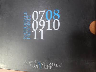 长老汇马年精选第一场拍卖 - 2008荷兰欧元精制币套币8枚，盒证全，橡木盒烫刻国徽金属标牌