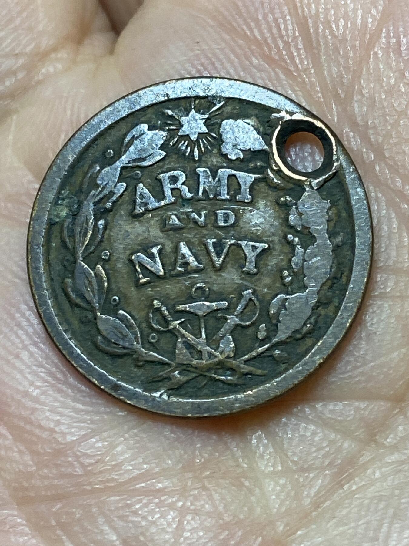 2026年第二十七场(总第一百九十六场）外国好品散币场(免佣金) 稀少打孔–美国🇺🇸1861–1865年陆军与海军联邦爱国代币(美国南北战争时期，铭文:联邦联盟必须且必将被维护)