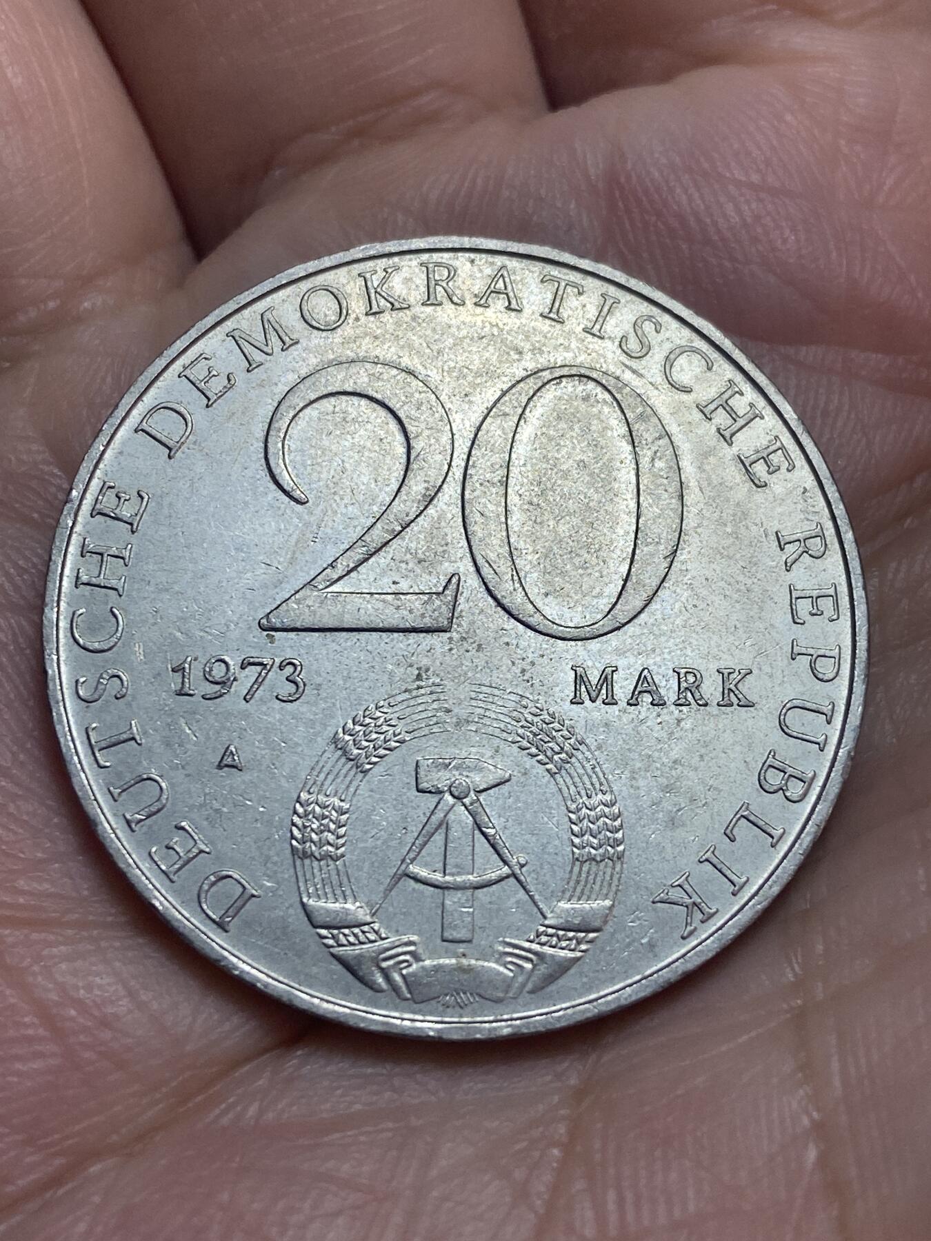 2026年第二十八场(总第一百九十七场）新春初七特拍场(佣金3%最低1元) 民主德国1973年20马克(民主德国第一任总理奥托·格罗特沃尔纪念币，A标柏林造)