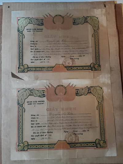 韵星假日军品类拍卖第41期 -- Rimey Holidays Militaria Auction 41 - 越南阮富桥局长越战时期军队奖状两张