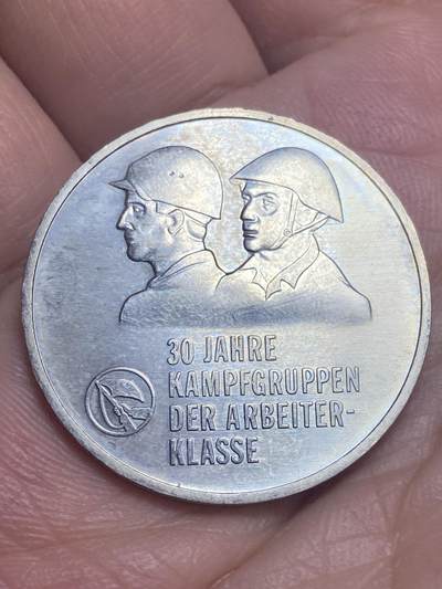 2026年第二十八场(总第一百九十七场）新春初七特拍场(佣金3%最低1元) - 民主德国1983年10马克(工农红军成立30周年纪念币，A标柏林造)