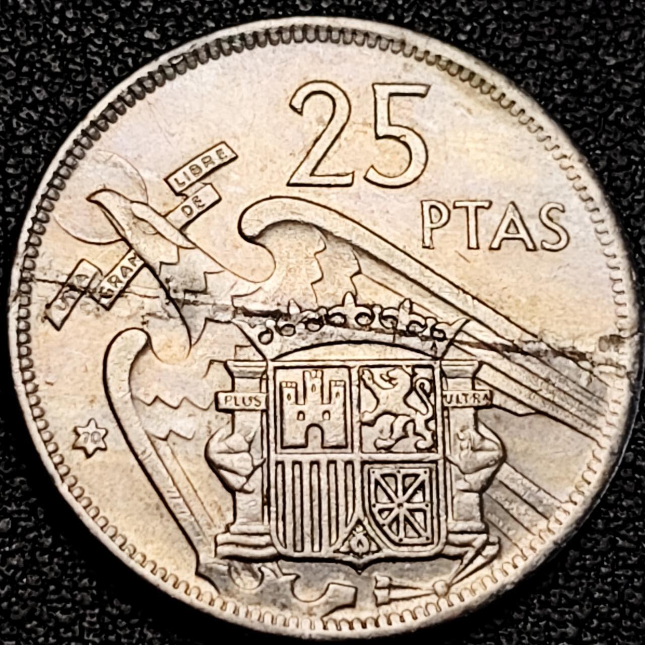 泉币菌-第190场-本场拍品多 请提前出价 （年后发货） 西班牙1957年25比萨塔 弗朗哥 铜镍币 26.5mm 