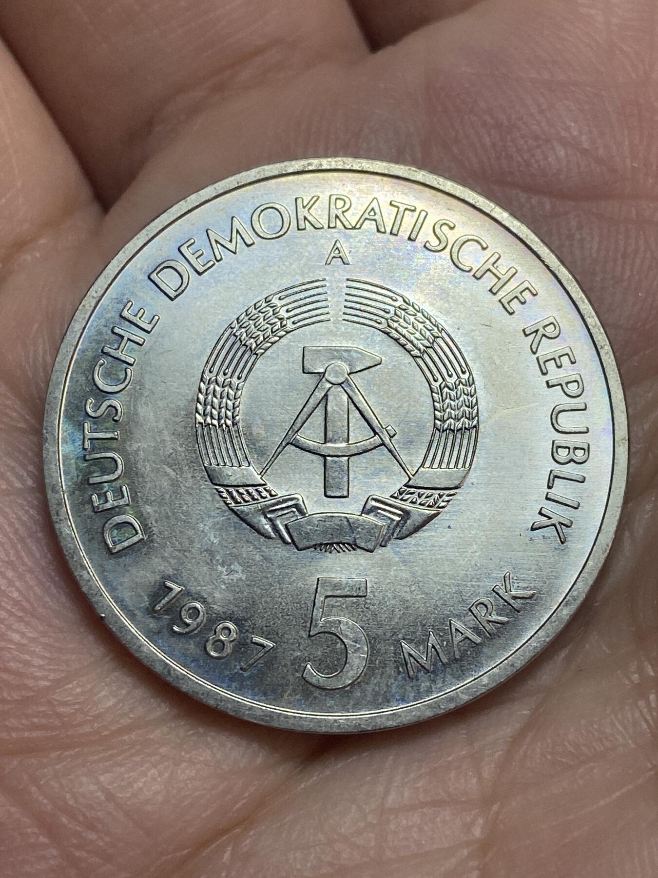 2026年第二十八场(总第一百九十七场）新春初七特拍场(佣金3%最低1元) 民主德国1987年5马克(柏林尼古拉斯区成立750周年纪念币，A标柏林造)
