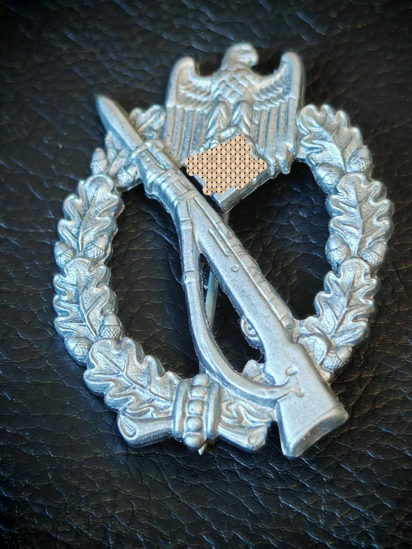 时顺第二十九拍(新年大拍) 银级步兵突击，步突证章，背打fo标，钩有替换为铜件