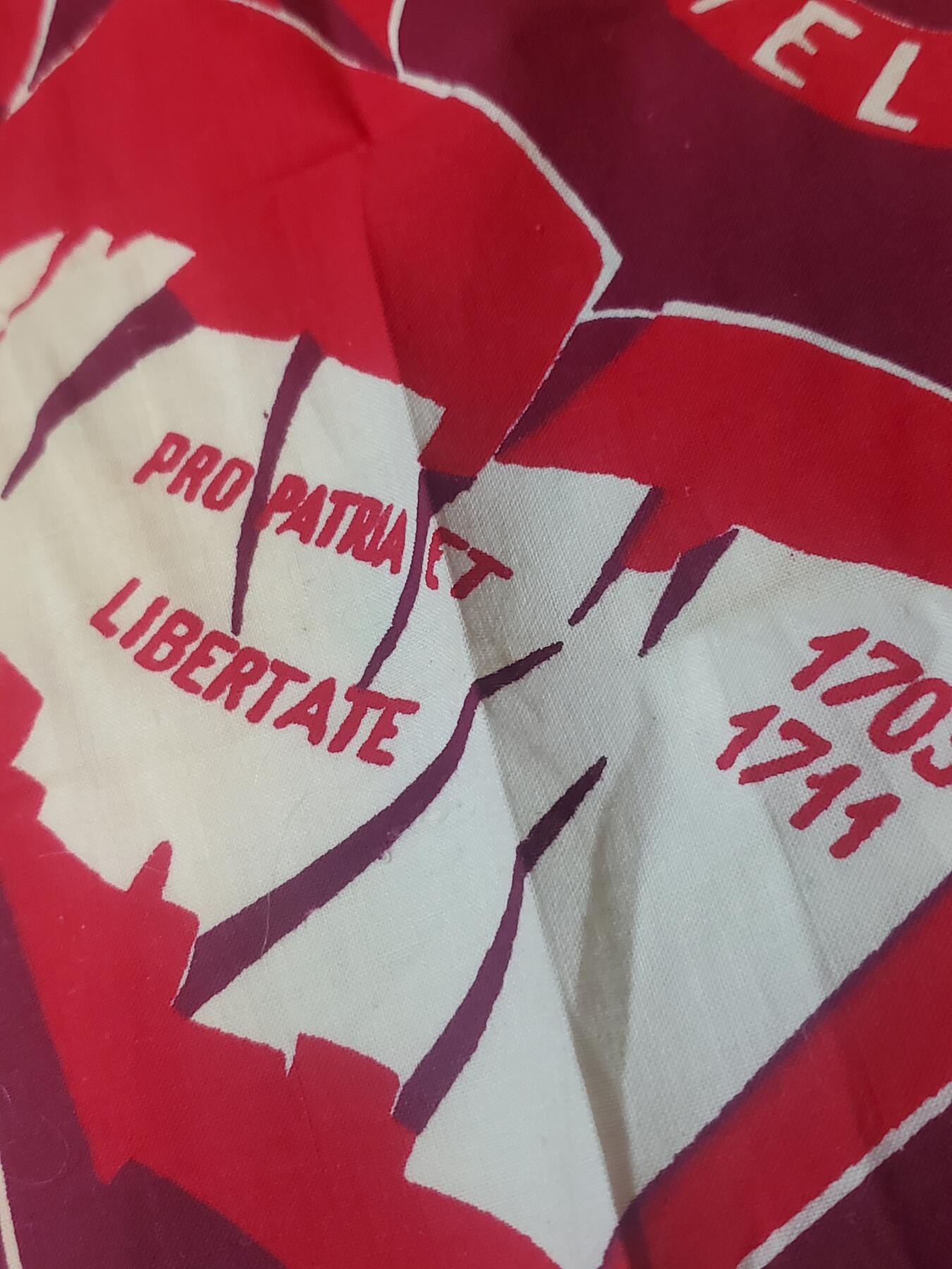 韵星假日军品类拍卖第41期 -- Rimey Holidays Militaria Auction 41 匈牙利人民共和国社会主义工人党青年团优秀服务纪念手绢 无虫蛀