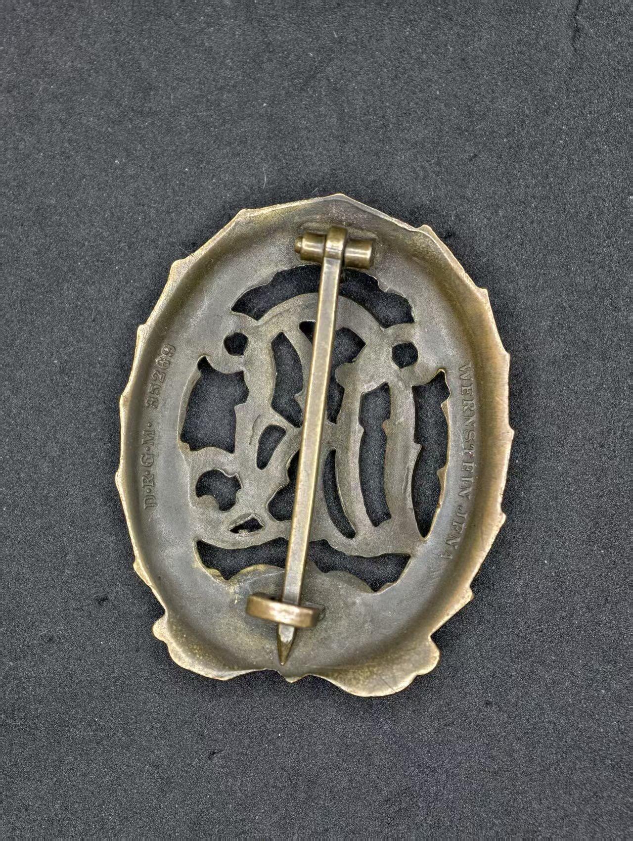 凯旋世界勋赏（持续上新中）（第22期新年大拍）（欢迎送拍）（对拍品有疑问请询问客服，不接受到手刀，出价默认拍品品相。请认真阅读拍卖规则！出价默认已认可！）（收到货请录制开箱视频，无视频概不处理问题。）