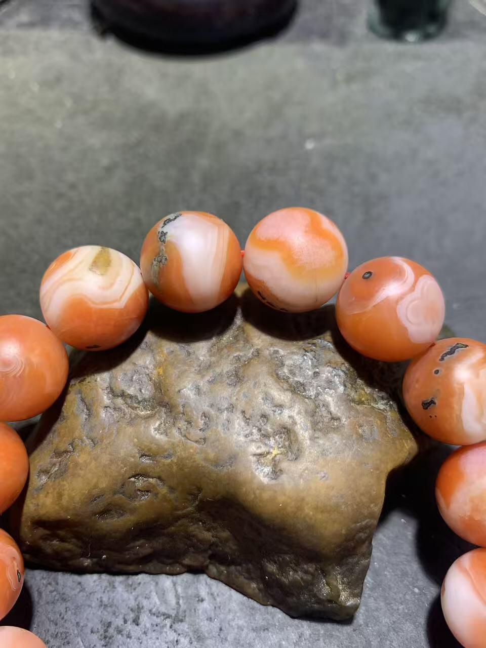 亚光原皮保山红白南红玛瑙单圈手串一条